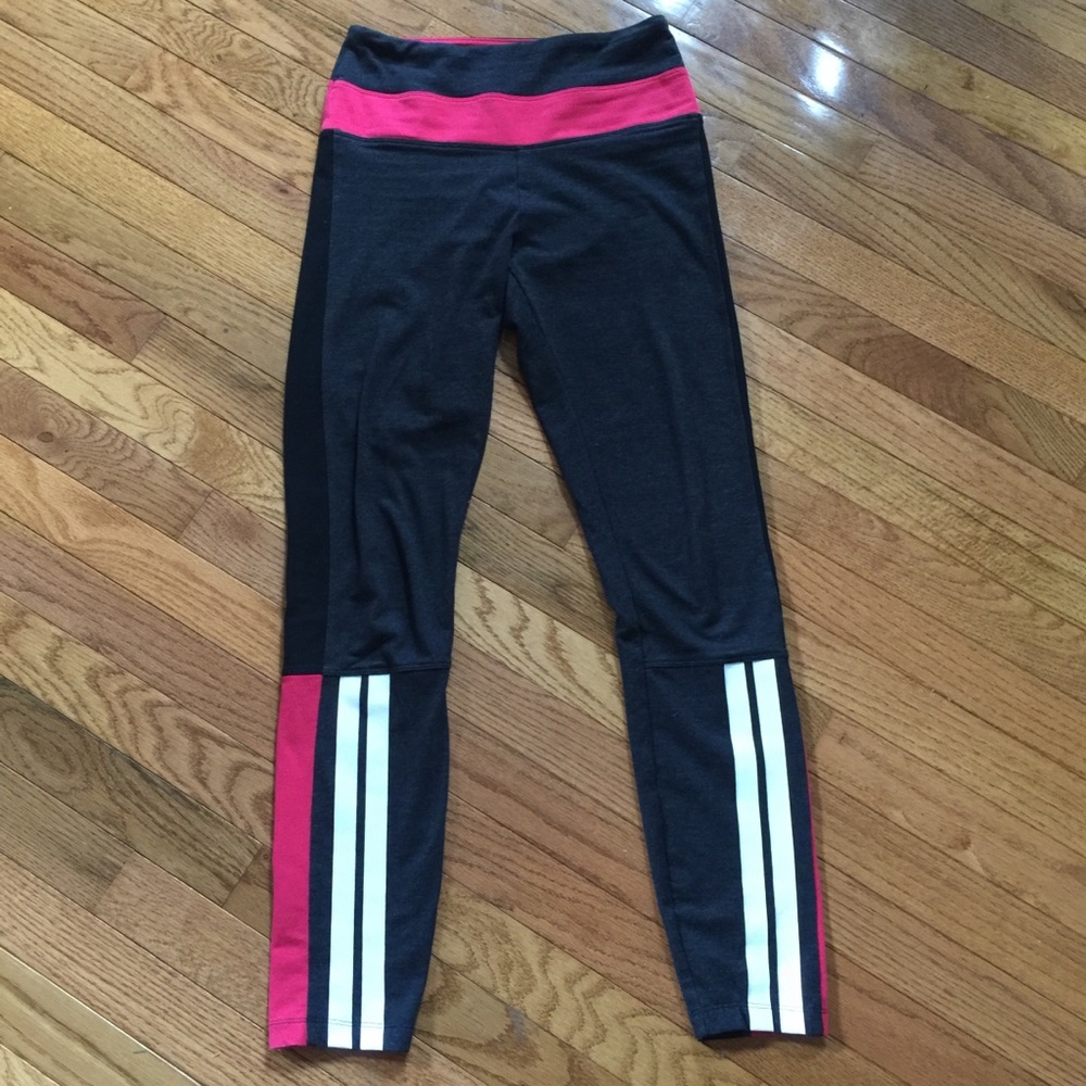 Victoria’s secret pink yoga leggings small - Picture 4 of 7